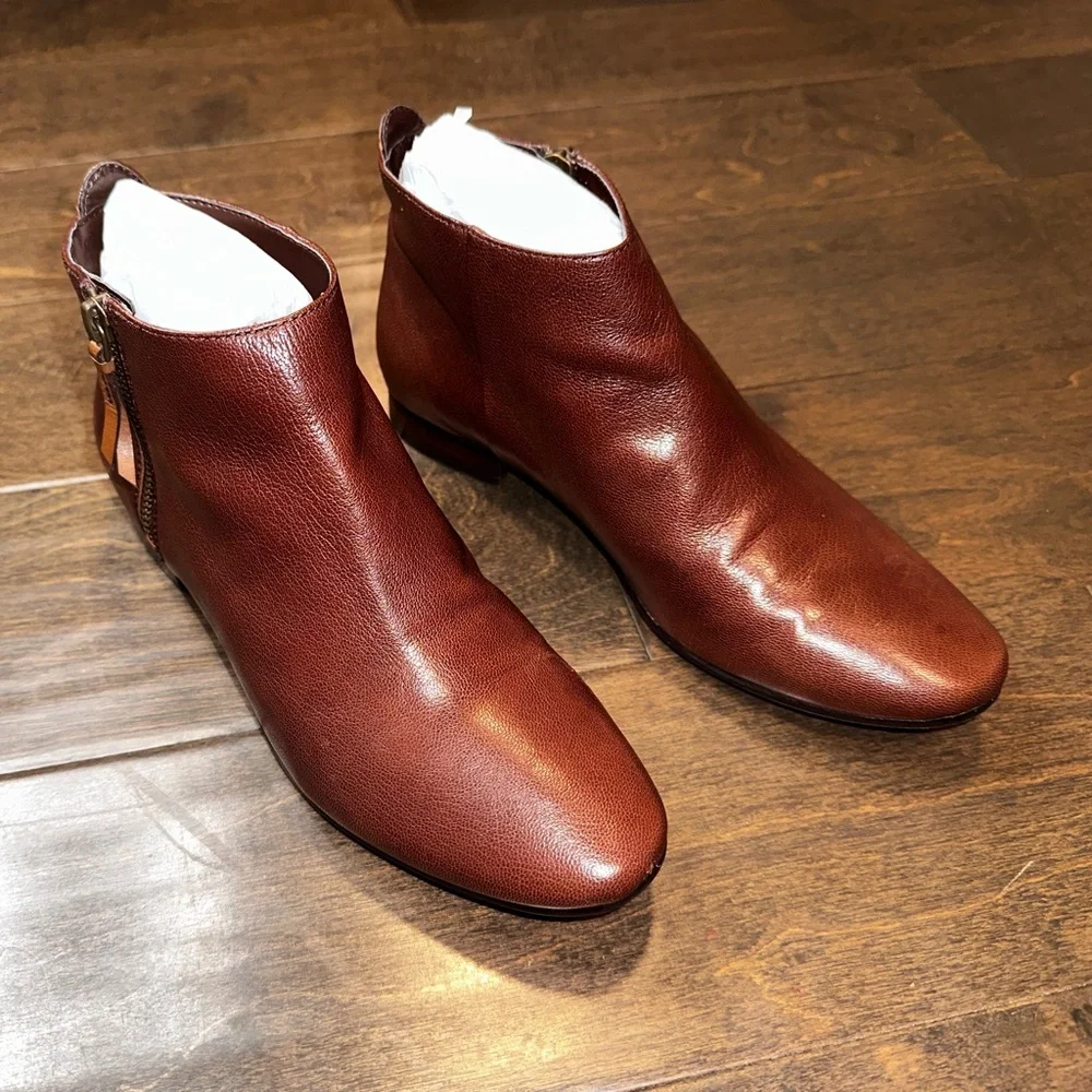 Cole Haan Belmont Leather Ankle Boot Chestnut Brown Minimalist Everyday Size 7.5